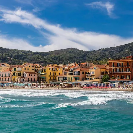 Apartment San Rocco Tennis And Sea - Happy Alassio